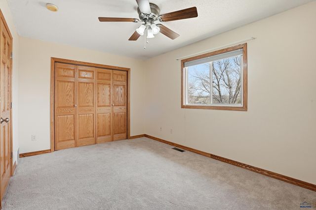 2102 OAK AVE, Rapid City, SD 57701