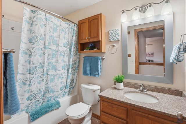 2102 OAK AVE, Rapid City, SD 57701