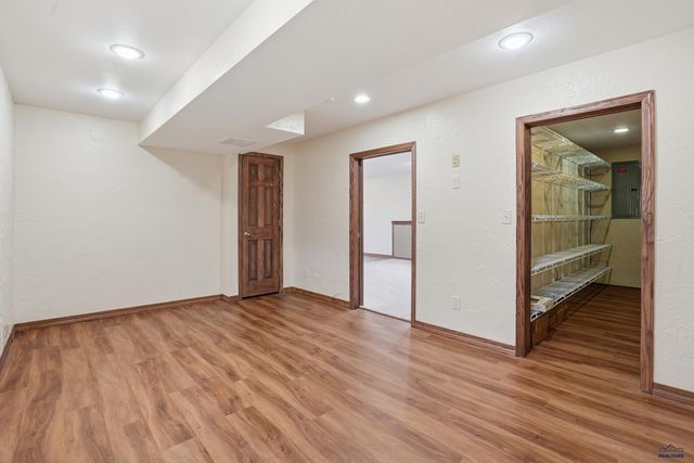 2102 OAK AVE, Rapid City, SD 57701