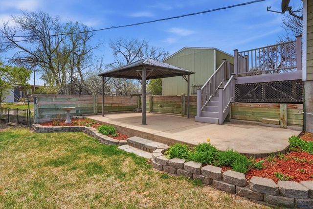 2102 OAK AVE, Rapid City, SD 57701