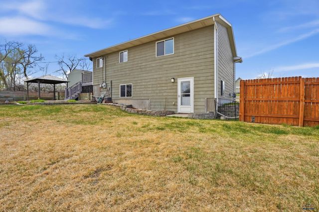 2102 OAK AVE, Rapid City, SD 57701