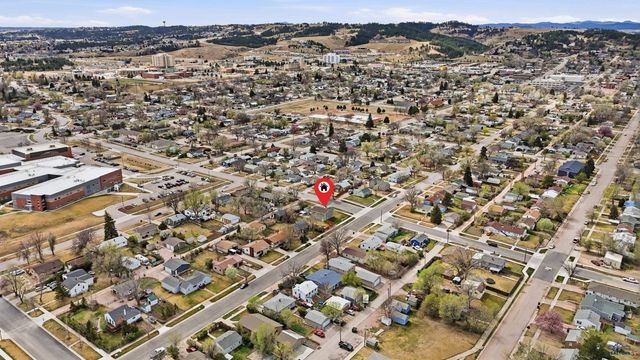2102 OAK AVE, Rapid City, SD 57701