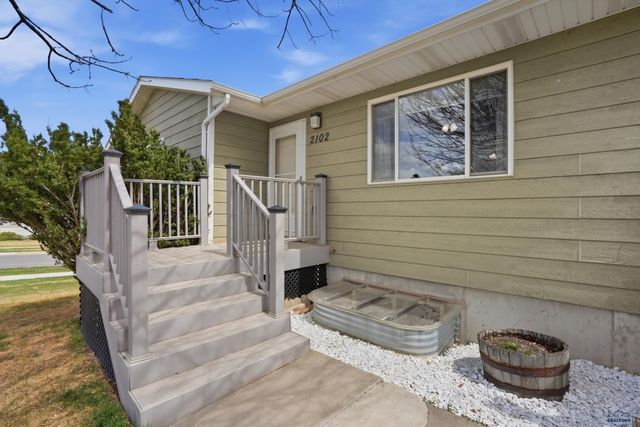 2102 OAK AVE, Rapid City, SD 57701