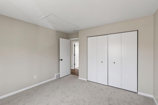 116 Knoll Circle E, Burnsville, MN 55337