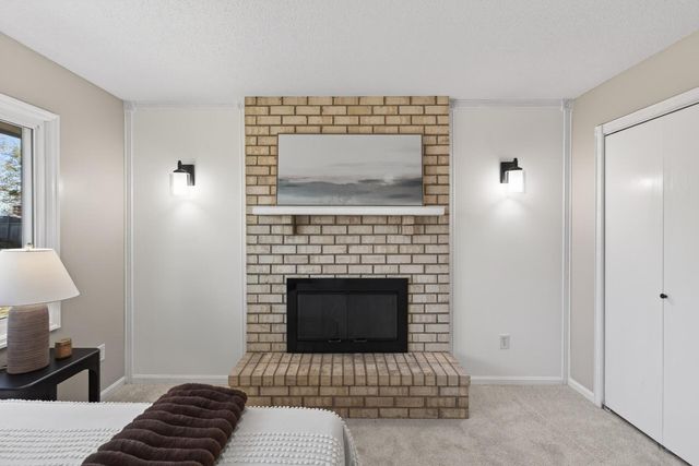 116 Knoll Circle E, Burnsville, MN 55337