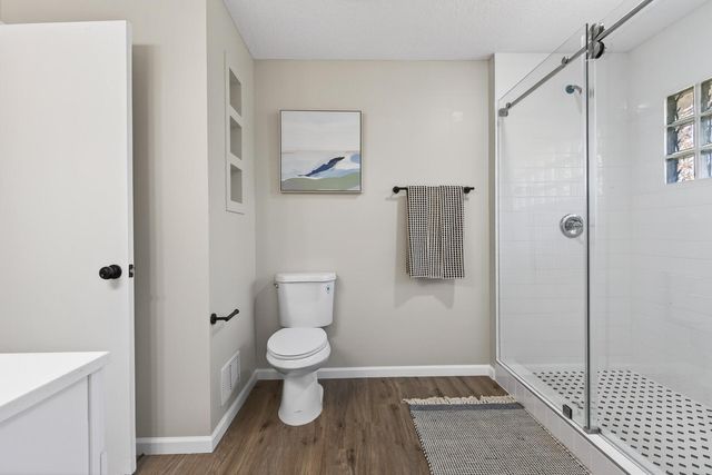 116 Knoll Circle E, Burnsville, MN 55337