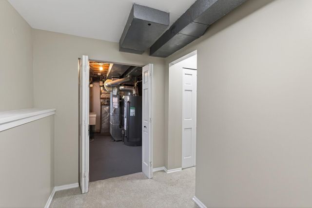 116 Knoll Circle E, Burnsville, MN 55337