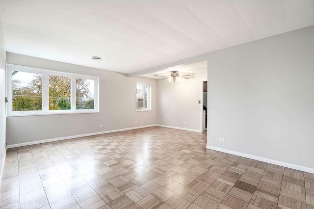 7210 Oak Avenue 4SW, River Forest, IL 60305