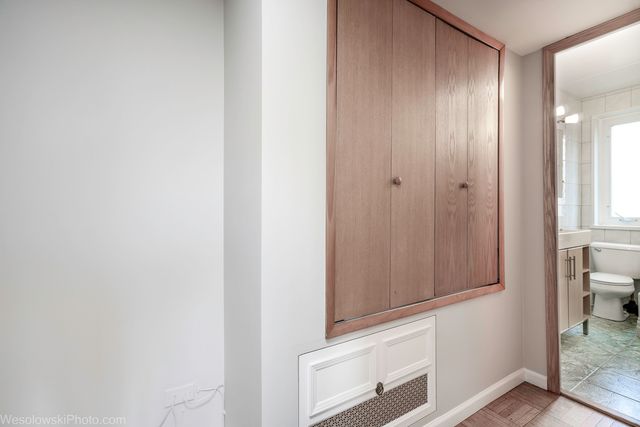 7210 Oak Avenue 4SW, River Forest, IL 60305