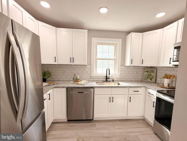 89 RACE ST, Bechtelsville, PA 19505