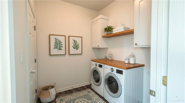 5904 N Gira Del Sol Street, Edinburg, TX 78542