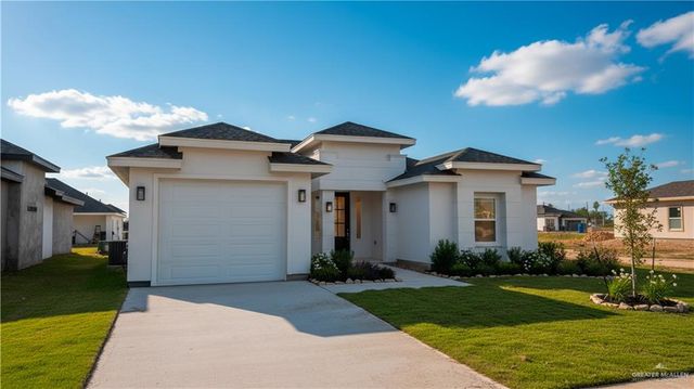 5904 N Gira Del Sol Street, Edinburg, TX 78542