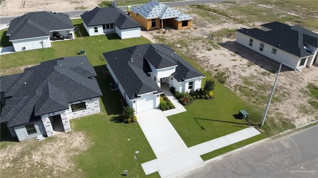 5904 N Gira Del Sol Street, Edinburg, TX 78542