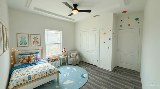 5904 N Gira Del Sol Street, Edinburg, TX 78542