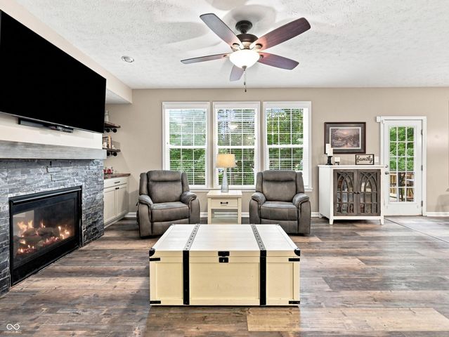7643 Jessica Lane, Avon, IN 46123
