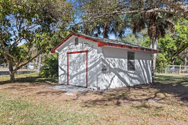 2902 Grove Drive, Fort Pierce, FL 34981