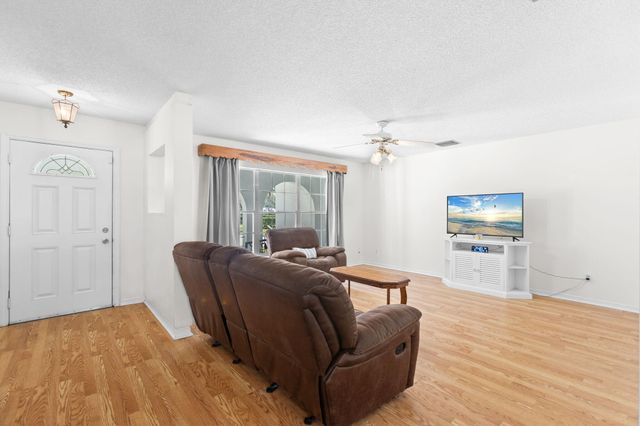 2902 Grove Drive, Fort Pierce, FL 34981