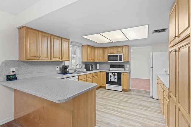 2902 Grove Drive, Fort Pierce, FL 34981