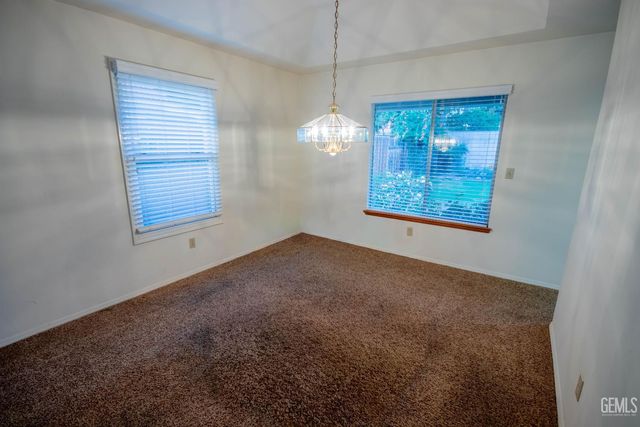 7408 Feather River Drive, Bakersfield, CA 93308