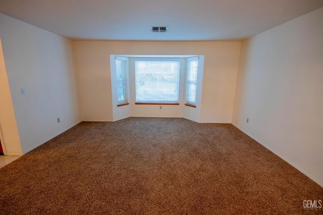 7408 Feather River Drive, Bakersfield, CA 93308