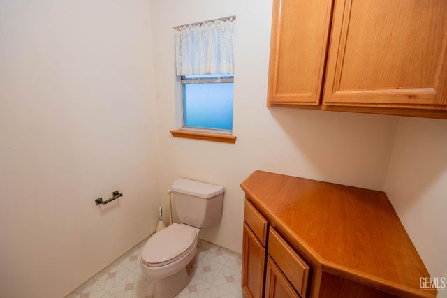 7408 Feather River Drive, Bakersfield, CA 93308