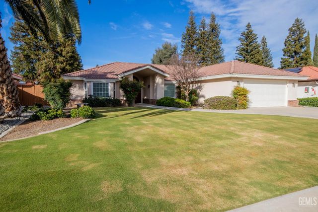 7408 Feather River Drive, Bakersfield, CA 93308