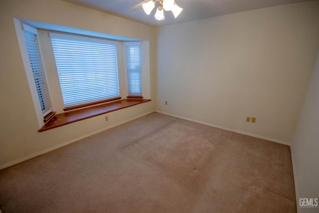 7408 Feather River Drive, Bakersfield, CA 93308