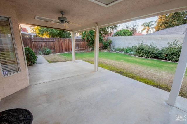 7408 Feather River Drive, Bakersfield, CA 93308