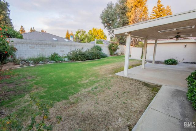 7408 Feather River Drive, Bakersfield, CA 93308