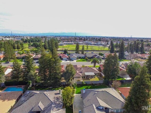 7408 Feather River Drive, Bakersfield, CA 93308