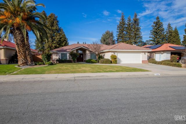 7408 Feather River Drive, Bakersfield, CA 93308