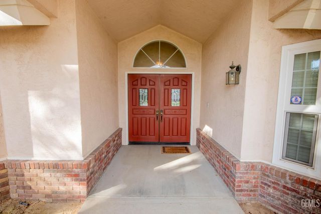 7408 Feather River Drive, Bakersfield, CA 93308