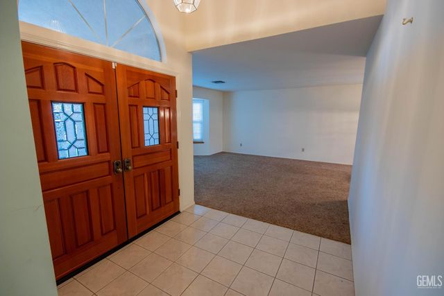 7408 Feather River Drive, Bakersfield, CA 93308