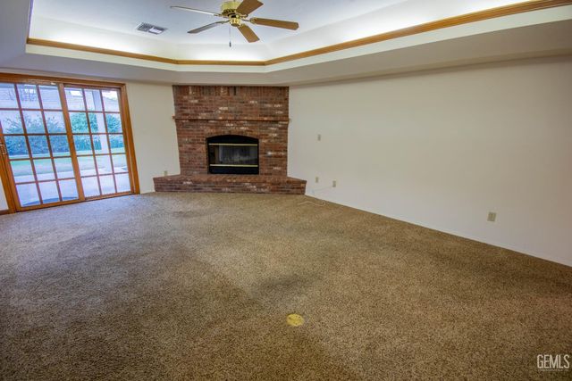 7408 Feather River Drive, Bakersfield, CA 93308