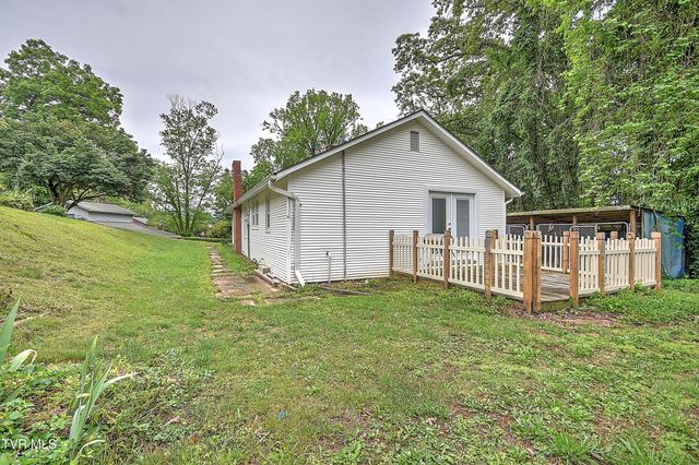 510 Cherokee Drive, Mount Carmel, TN 37645