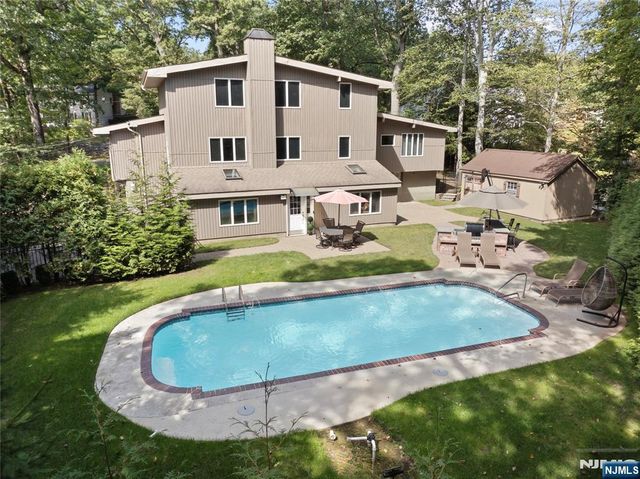 727 Rolling Hill Drive, River Vale, NJ 07675