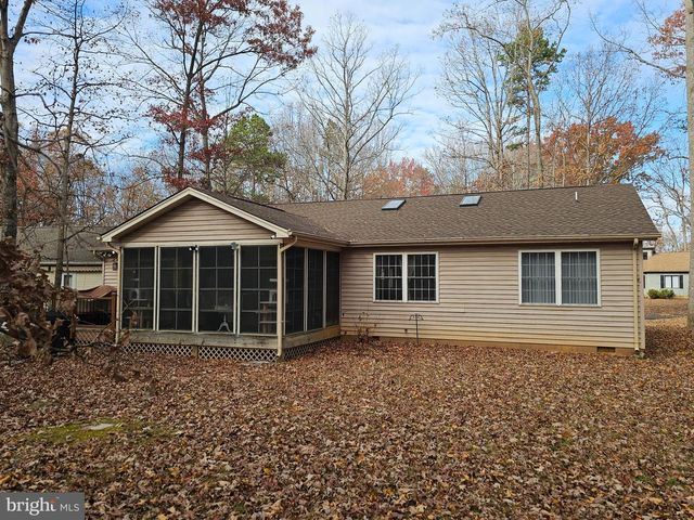 314 FAIRWAY DR, Locust Grove, VA 22508