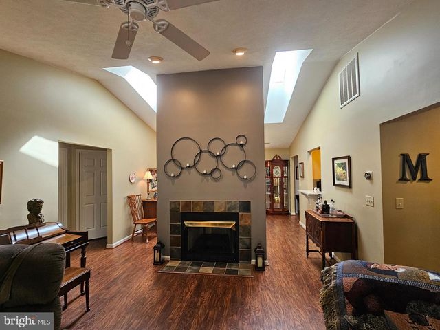 314 FAIRWAY DR, Locust Grove, VA 22508