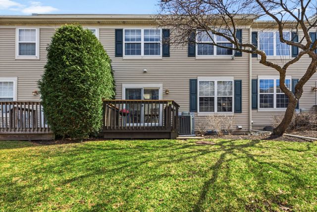 136 Durango Drive, Gilberts, IL 60136