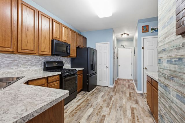 136 Durango Drive, Gilberts, IL 60136