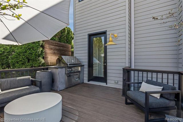 1507 Cole Street, Birmingham, MI 48009