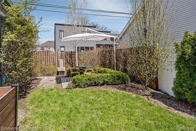 1507 Cole Street, Birmingham, MI 48009