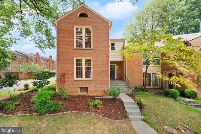 2024 HIGHBORO WAY, Falls Church, VA 22043
