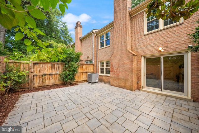 2024 HIGHBORO WAY, Falls Church, VA 22043