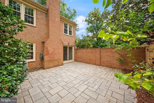 2024 HIGHBORO WAY, Falls Church, VA 22043