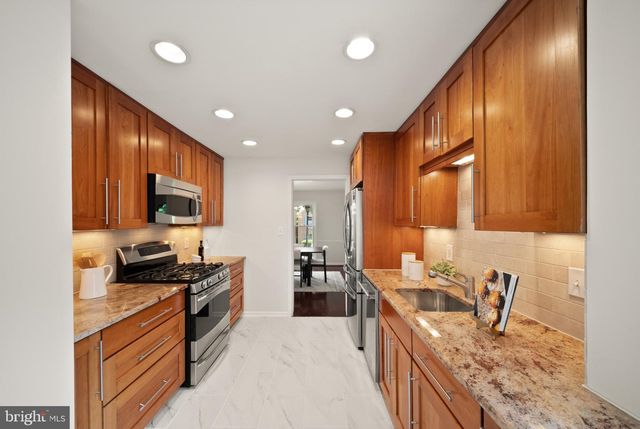 2024 HIGHBORO WAY, Falls Church, VA 22043