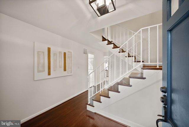 2024 HIGHBORO WAY, Falls Church, VA 22043