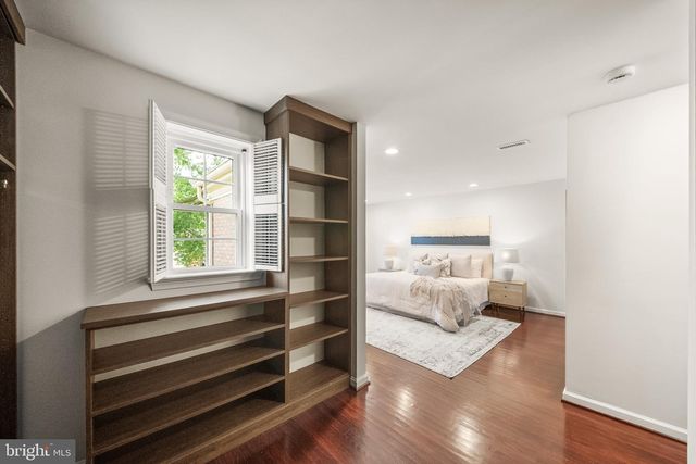 2024 HIGHBORO WAY, Falls Church, VA 22043