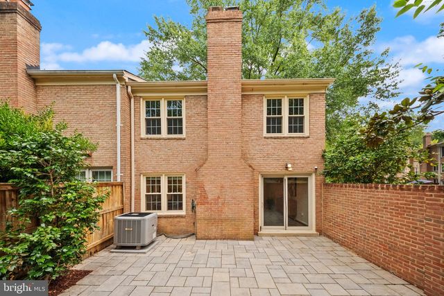 2024 HIGHBORO WAY, Falls Church, VA 22043