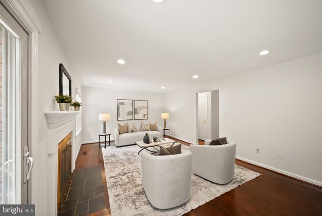 2024 HIGHBORO WAY, Falls Church, VA 22043